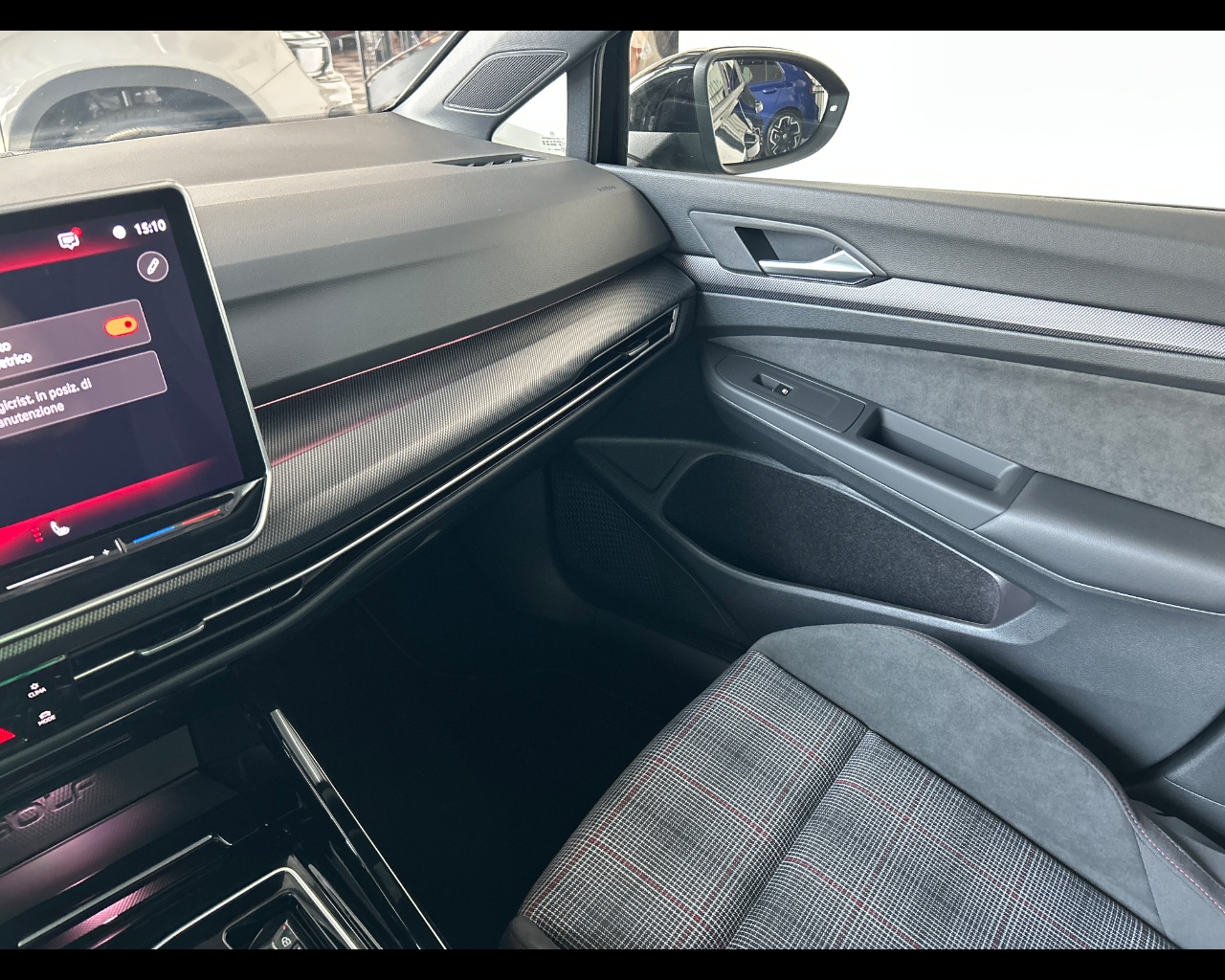 Volkswagen Golf 2.0 TSI GTI DSG - immagine 30