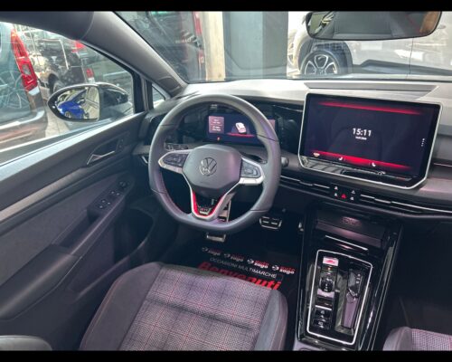 Volkswagen Golf 2.0 TSI GTI DSG - immagine 39