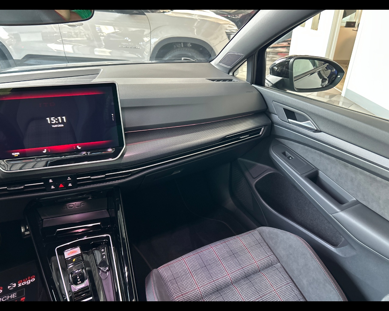 Volkswagen Golf 2.0 TSI GTI DSG - immagine 40