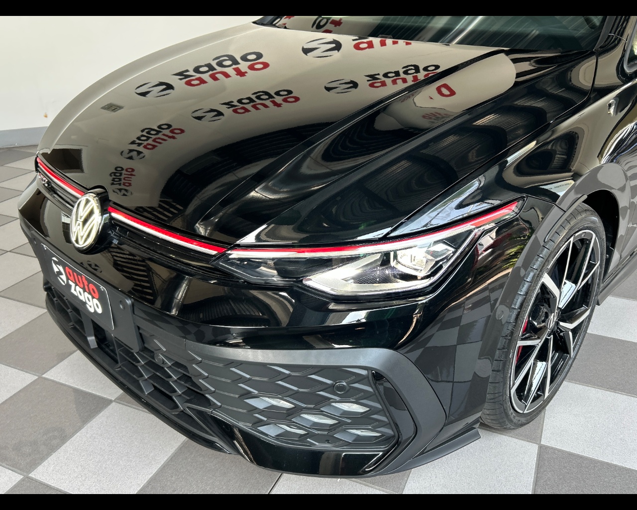 Volkswagen Golf 2.0 TSI GTI DSG - immagine 47