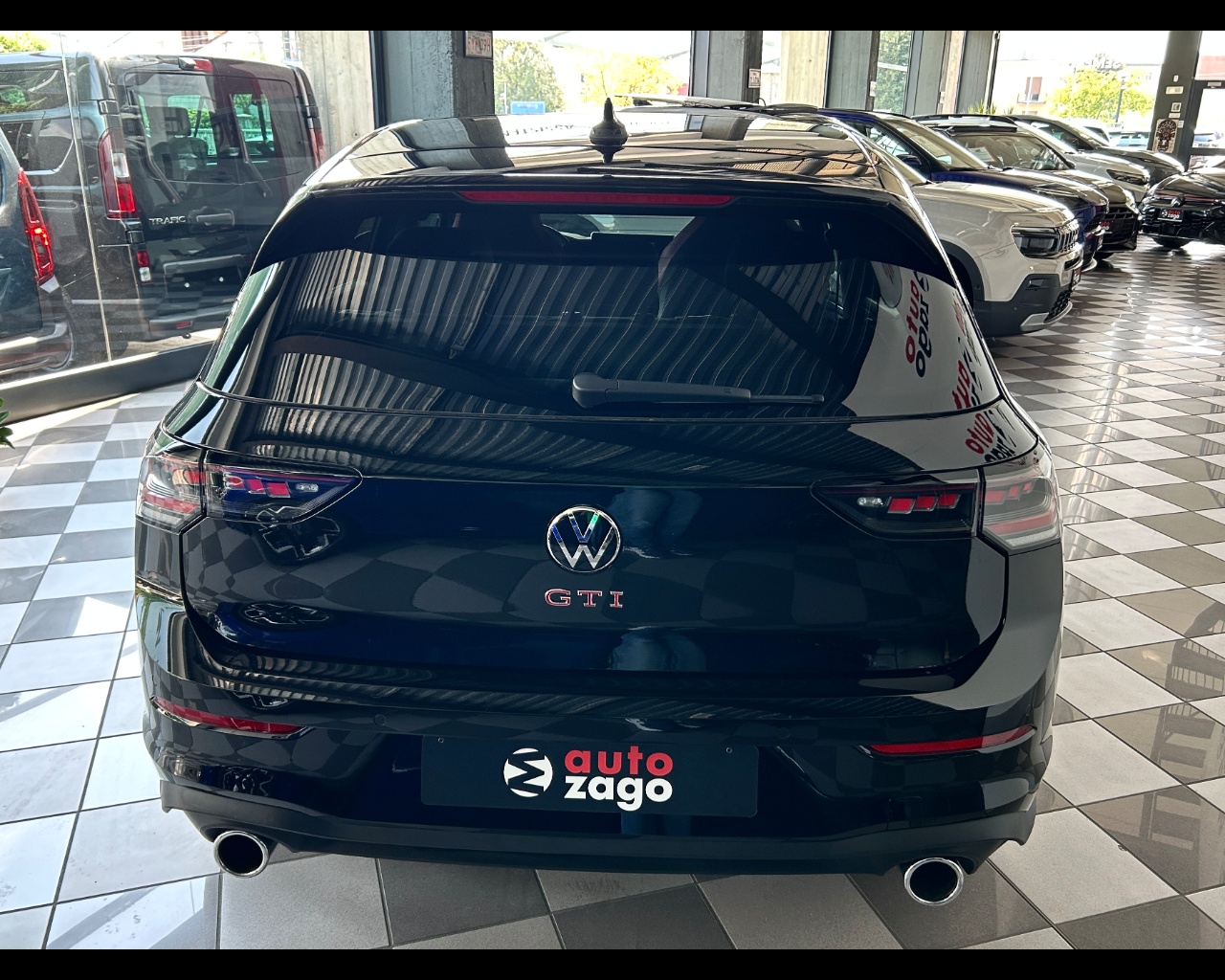Volkswagen Golf 2.0 TSI GTI DSG - immagine 5