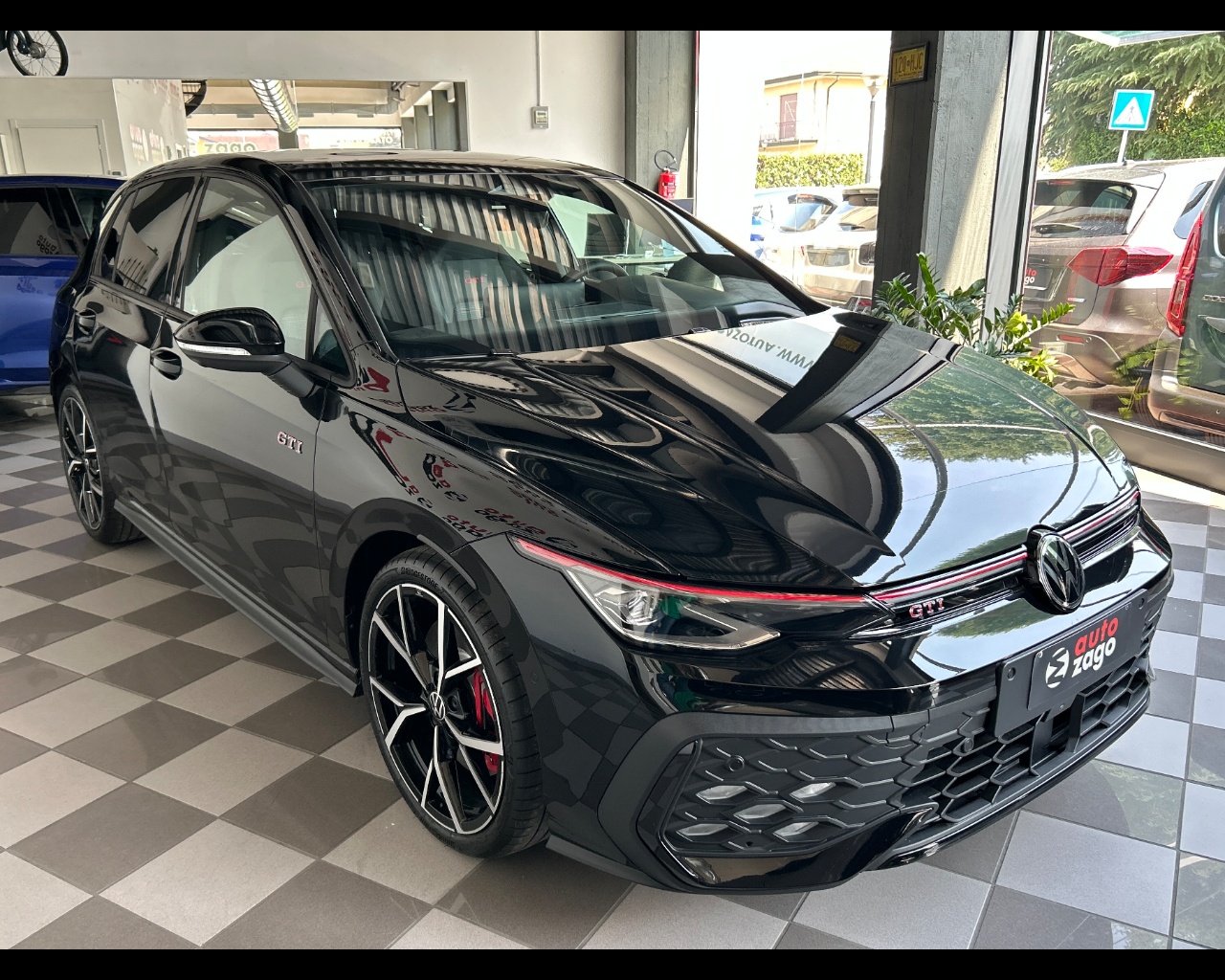 Volkswagen Golf 2.0 TSI GTI DSG - immagine 6