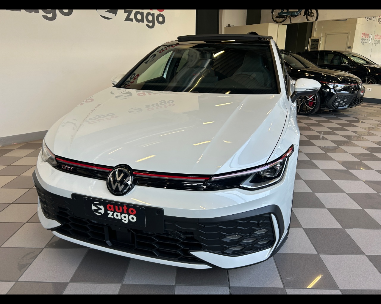 Volkswagen Golf 8ª serie Golf 2.0 TSI GTI DSG - immagine 16
