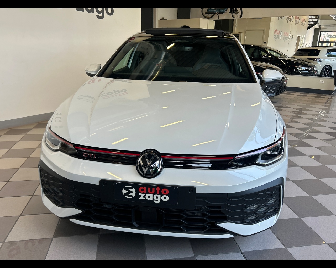 Volkswagen Golf 8ª serie Golf 2.0 TSI GTI DSG - immagine 17