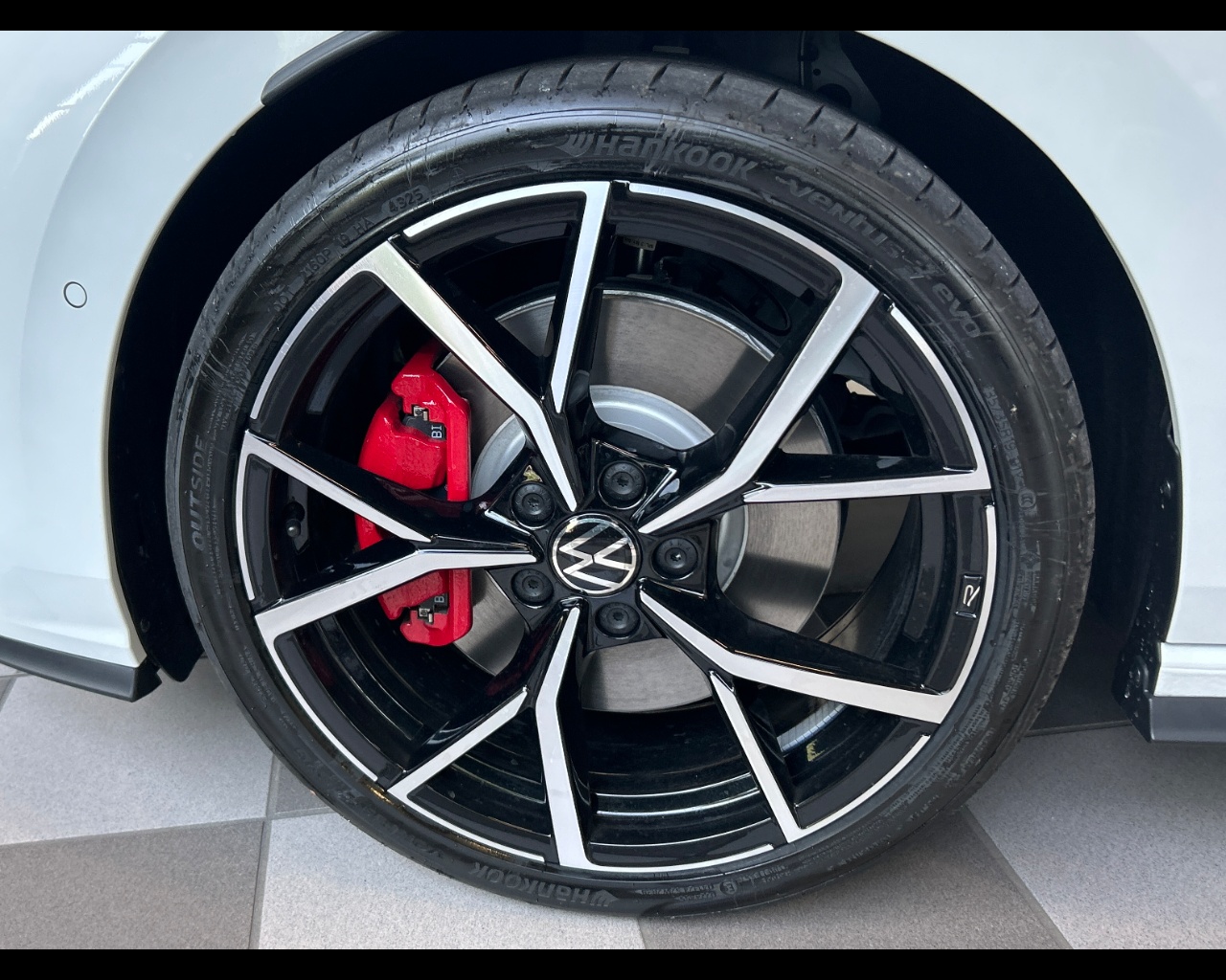 Volkswagen Golf 8ª serie Golf 2.0 TSI GTI DSG - immagine 2