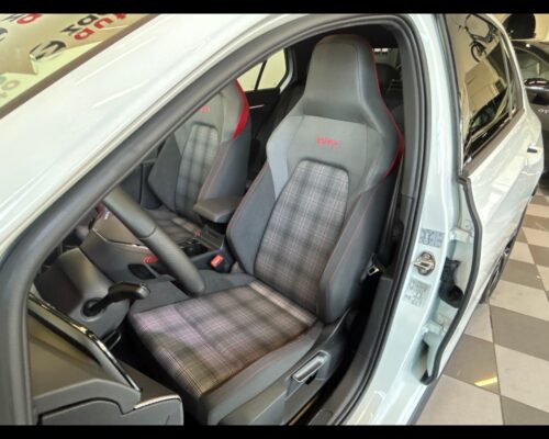 Volkswagen Golf 8ª serie Golf 2.0 TSI GTI DSG - immagine 29
