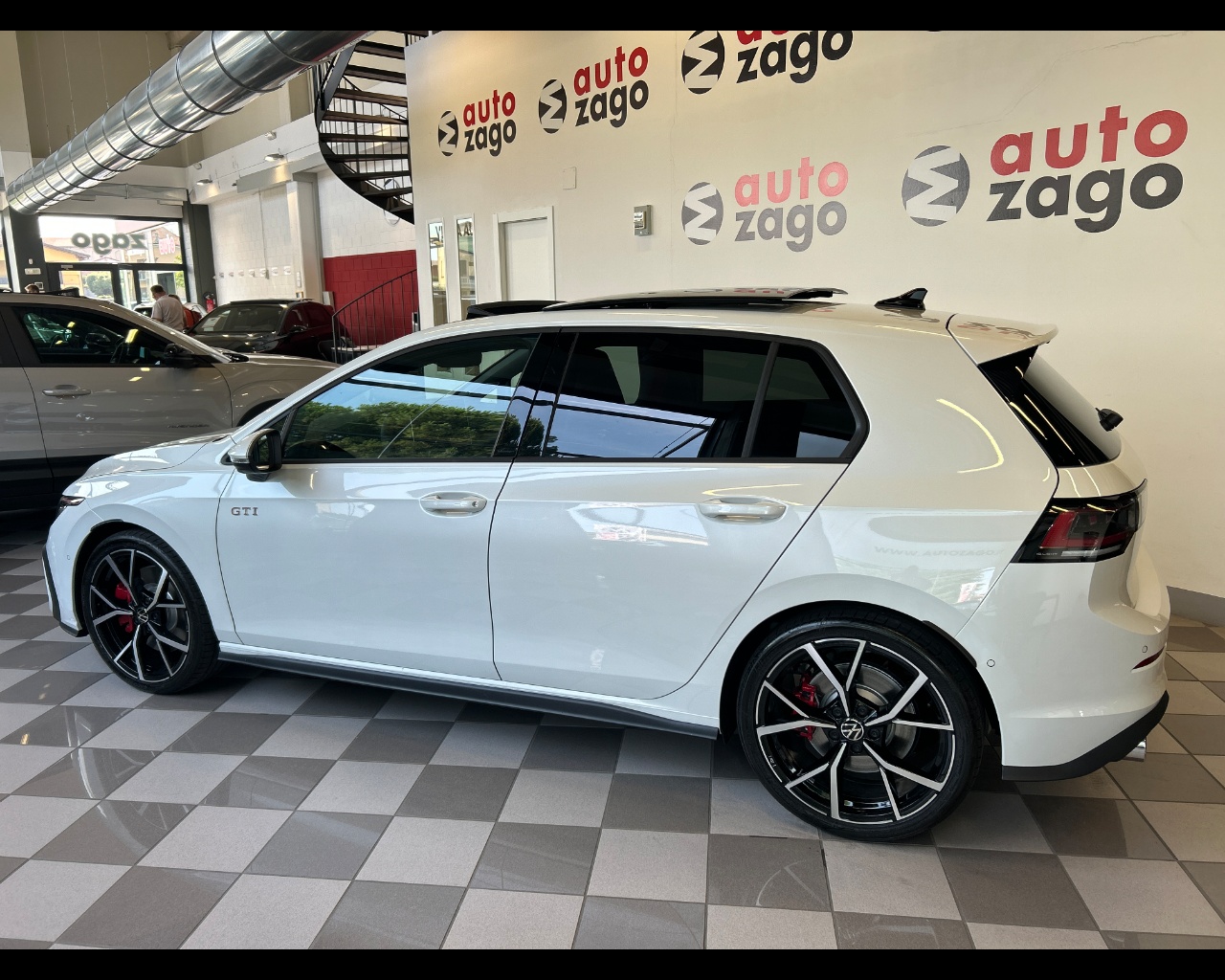 Volkswagen Golf 8ª serie Golf 2.0 TSI GTI DSG - immagine 3