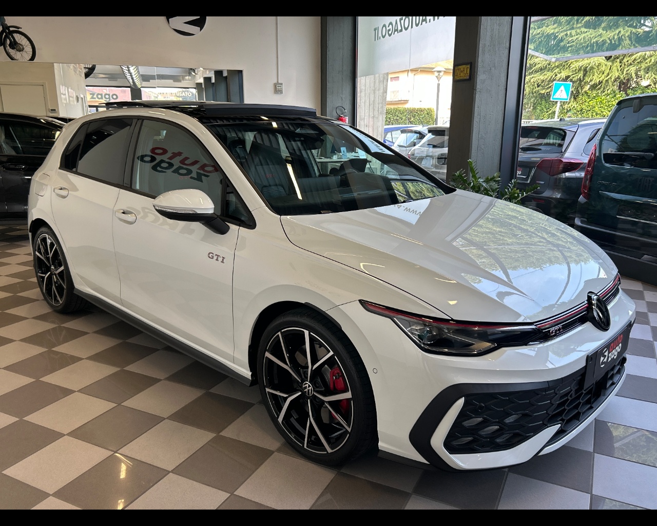 Volkswagen Golf 8ª serie Golf 2.0 TSI GTI DSG - immagine 6