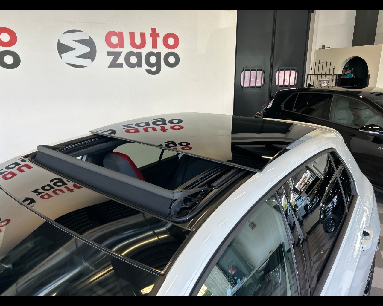 Volkswagen Golf 8ª serie Golf 2.0 TSI GTI DSG - immagine 7
