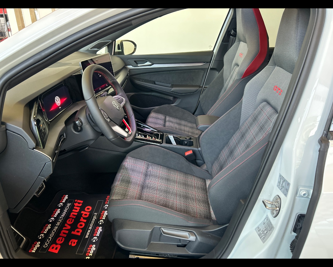 Volkswagen Golf 8ª serie Golf 2.0 TSI GTI DSG - immagine 9