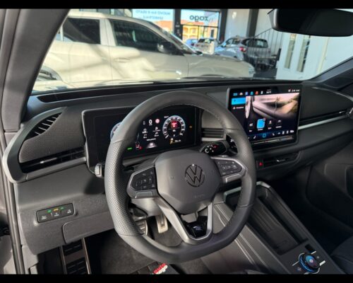 Volkswagen T-roc 2ª serie T-Roc 1.5 eTSI ACT 150 CV DSG R-Line - immagine 11