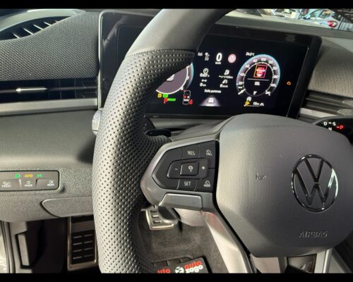 Volkswagen T-roc 2ª serie T-Roc 1.5 eTSI ACT 150 CV DSG R-Line - immagine 33