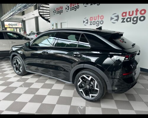 Volkswagen T-roc 2ª serie T-Roc 1.5 eTSI ACT 150 CV DSG R-Line - immagine 3