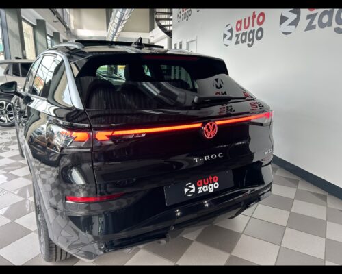 Volkswagen T-roc 2ª serie T-Roc 1.5 eTSI ACT 150 CV DSG R-Line - immagine 37