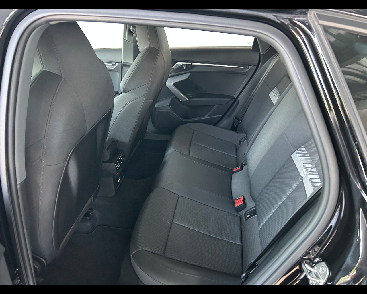 Audi A3 4ª serie A3 SPB 35 TFSI S tronic Business Advanced - immagine 14