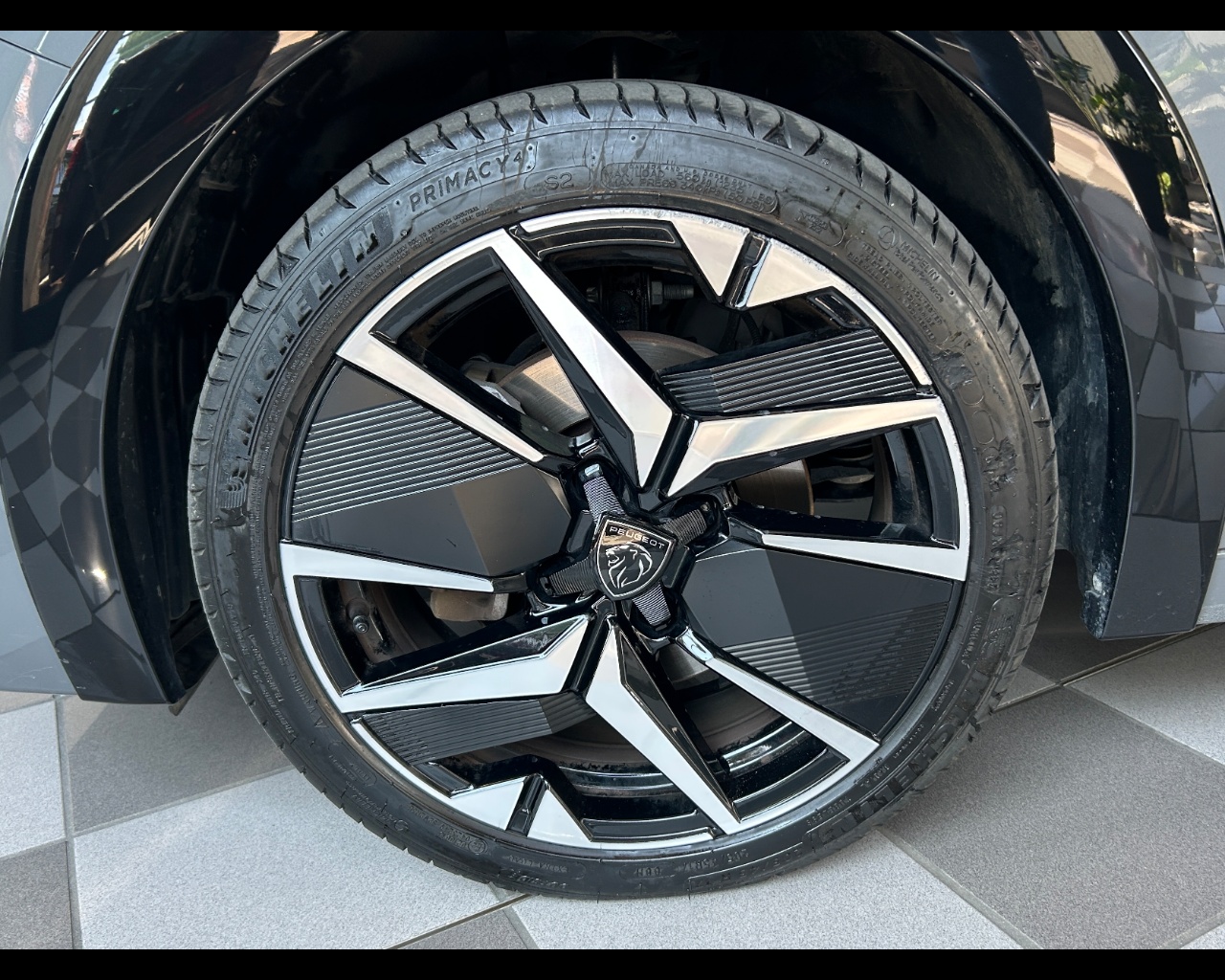 Peugeot 208 2ª serie 208 Hybrid 145 e-DCS6 5 porte GT - immagine 2