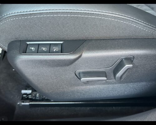 Peugeot 208 2ª serie 208 Hybrid 145 e-DCS6 5 porte GT - immagine 29