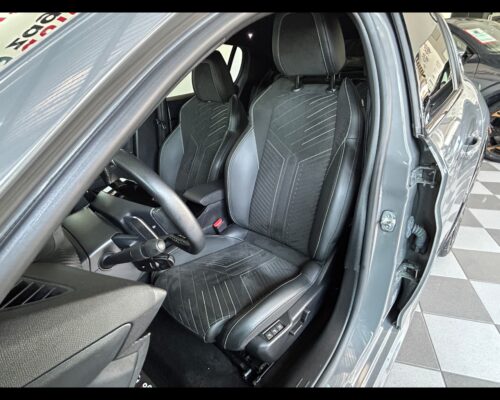 Peugeot 208 2ª serie 208 Hybrid 145 e-DCS6 5 porte GT - immagine 30