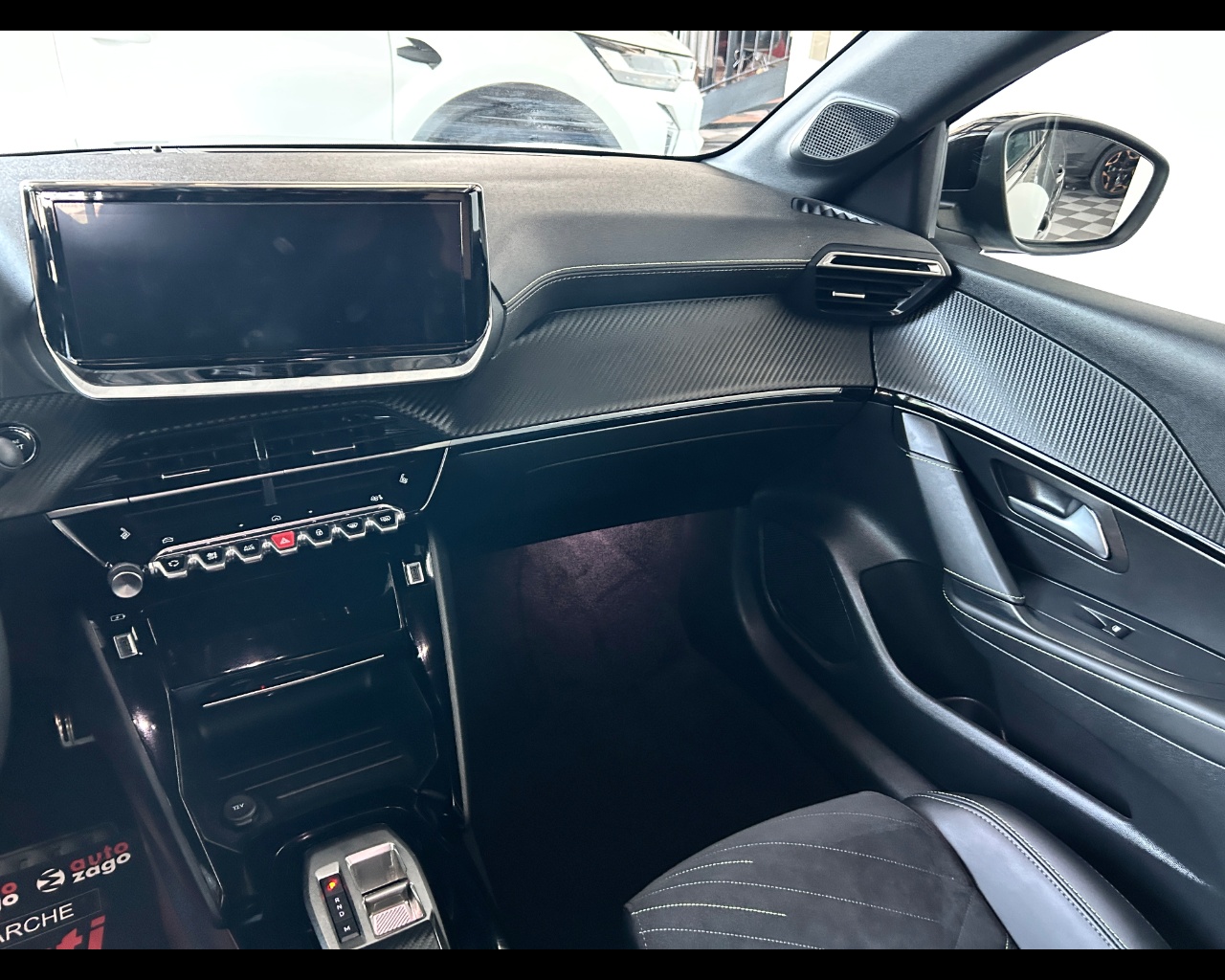 Peugeot 208 2ª serie 208 Hybrid 145 e-DCS6 5 porte GT - immagine 34