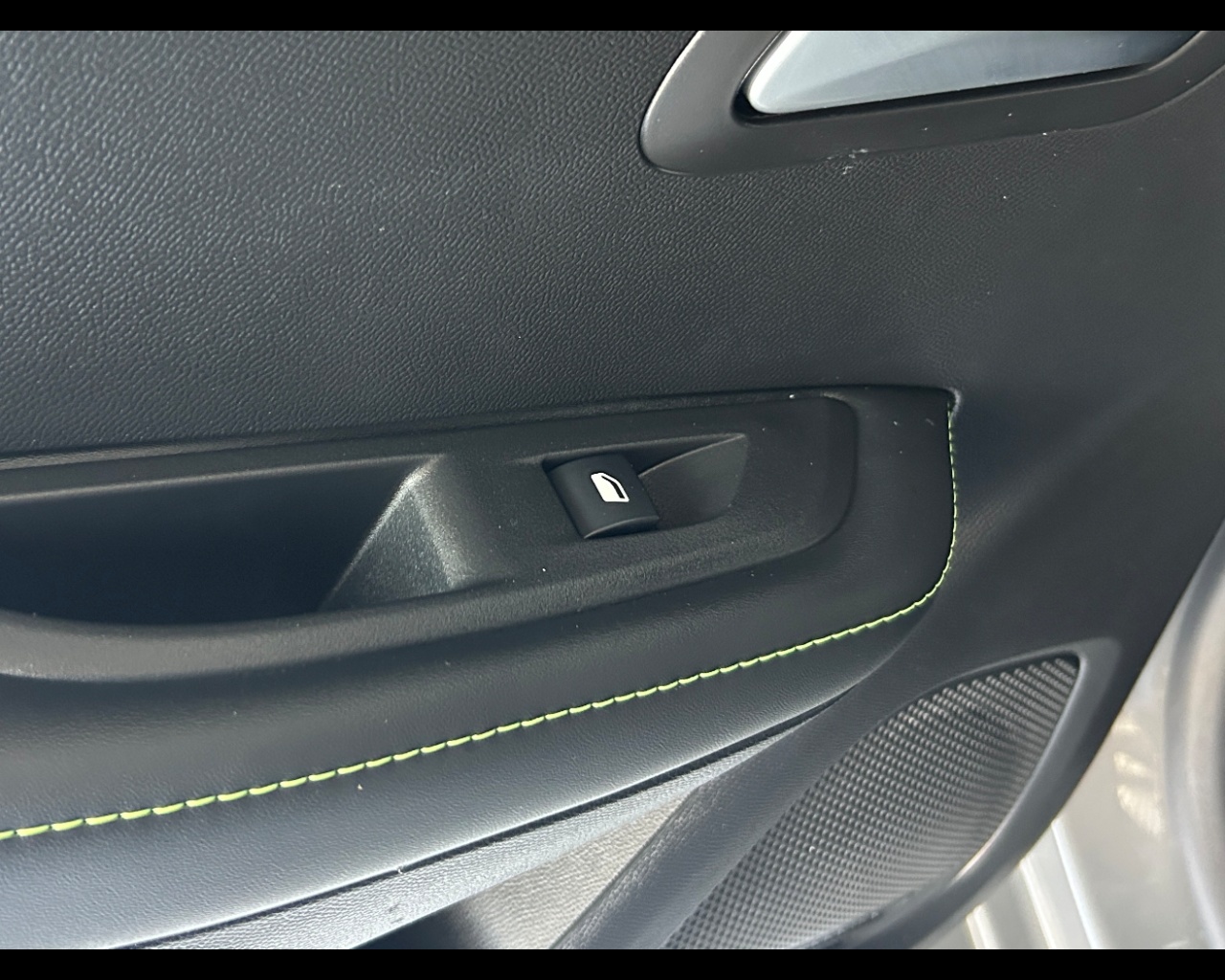 Peugeot 208 2ª serie 208 Hybrid 145 e-DCS6 5 porte GT - immagine 41