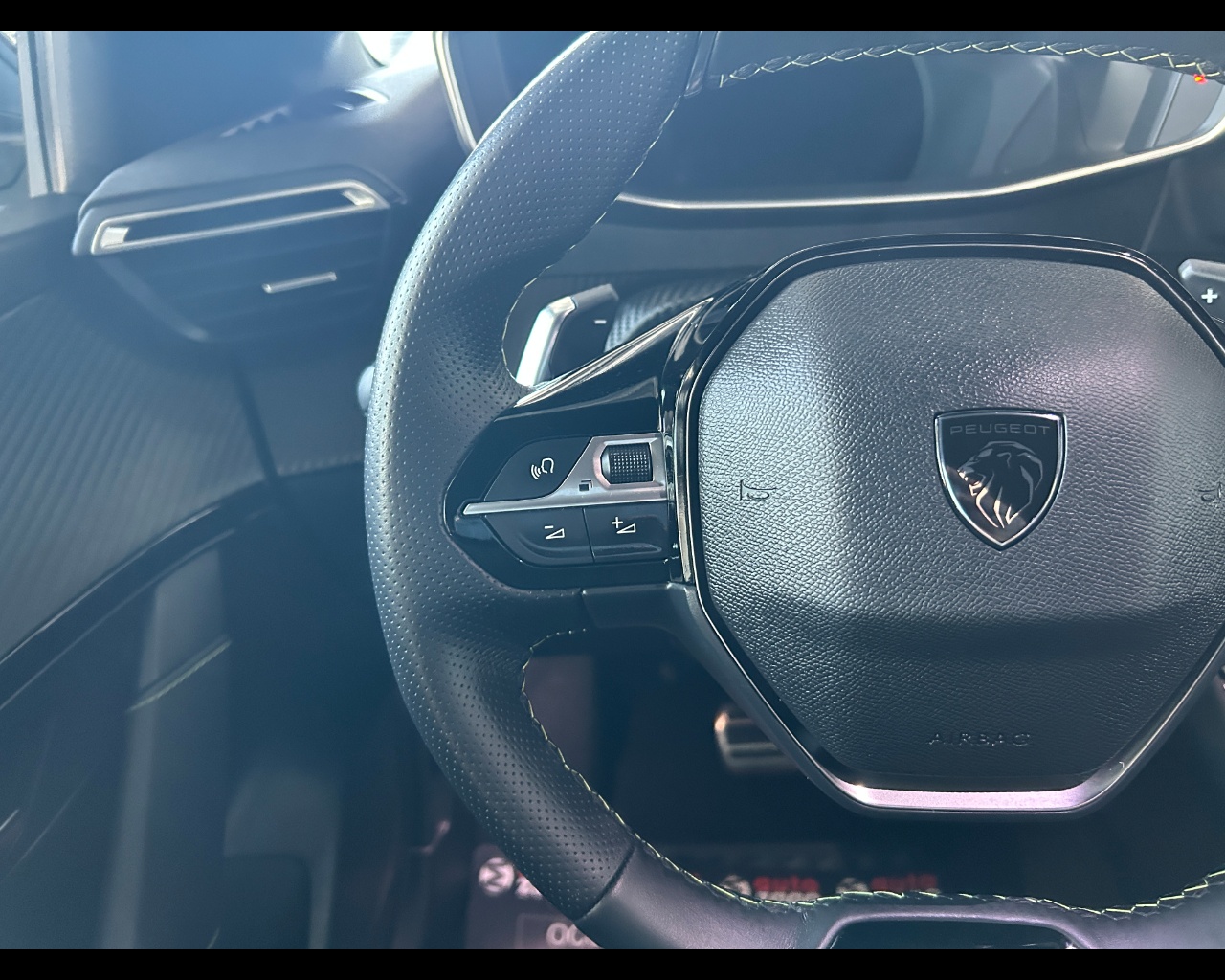 Peugeot 208 2ª serie 208 Hybrid 145 e-DCS6 5 porte GT - immagine 46