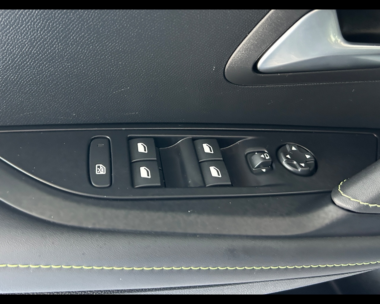 Peugeot 208 2ª serie 208 Hybrid 145 e-DCS6 5 porte GT - immagine 7