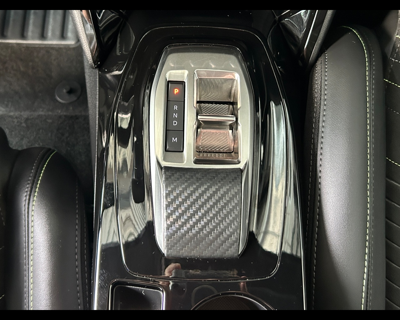 Peugeot 208 2ª serie 208 Hybrid 145 e-DCS6 5 porte GT - immagine 12