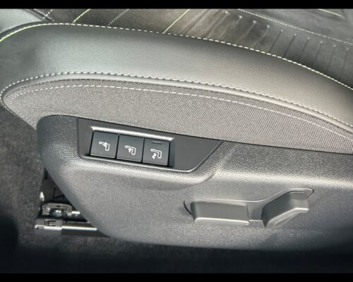 Peugeot 208 2ª serie 208 Hybrid 145 e-DCS6 5 porte GT - immagine 23