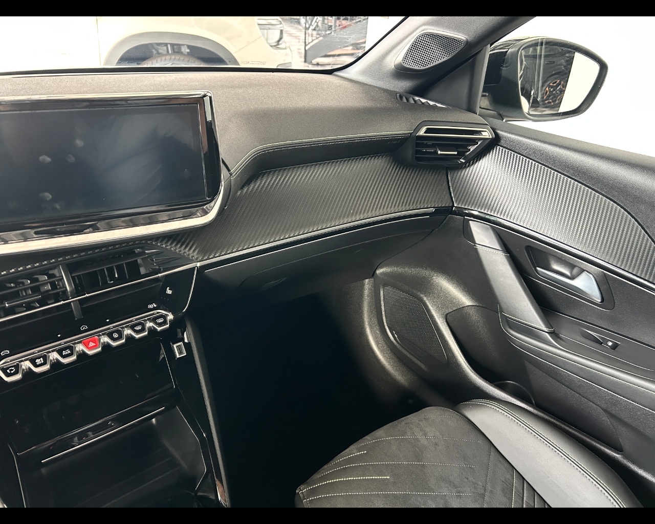 Peugeot 208 2ª serie 208 Hybrid 145 e-DCS6 5 porte GT - immagine 31