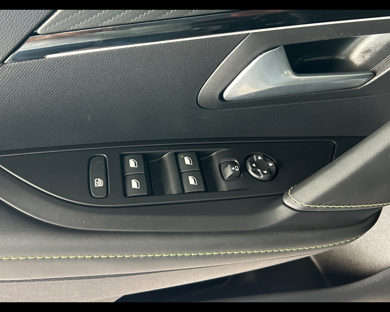 Peugeot 208 2ª serie 208 Hybrid 145 e-DCS6 5 porte GT - immagine 7