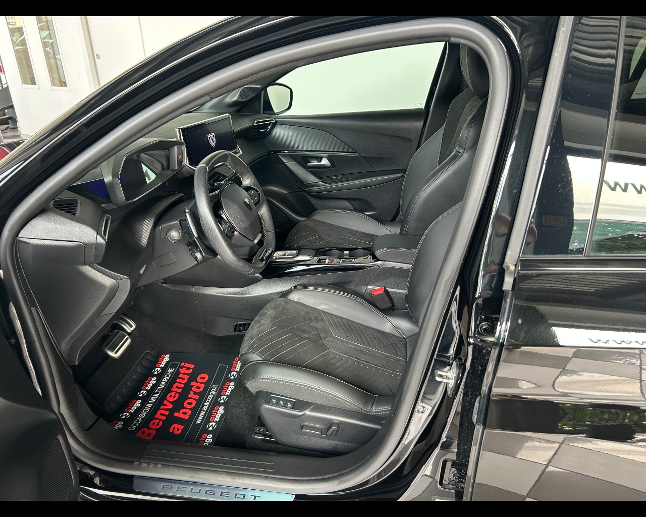 Peugeot 208 2ª serie 208 Hybrid 145 e-DCS6 5 porte GT - immagine 8