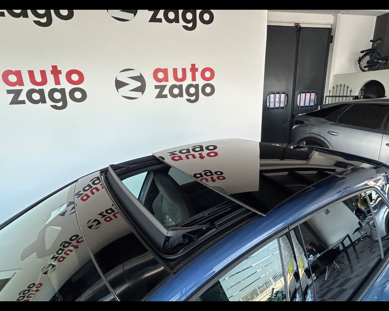 Volkswagen Golf 8ª serie Golf 1.5 eTSI 150 CV DSG R-Line - immagine 14