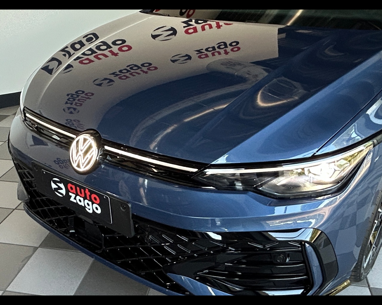 Volkswagen Golf 8ª serie Golf 1.5 eTSI 150 CV DSG R-Line - immagine 34