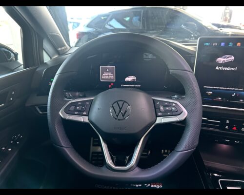 Volkswagen Golf 8ª serie Golf 1.5 eTSI 150 CV DSG R-Line - immagine 38