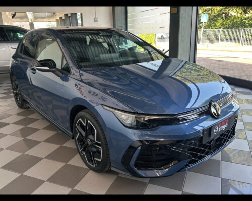 Volkswagen Golf 8ª serie Golf 1.5 eTSI 150 CV DSG R-Line - immagine 6