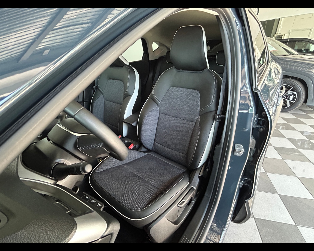 Renault Captur 2ª serie Captur Full Hybrid E-Tech 145 CV Techno - immagine 39
