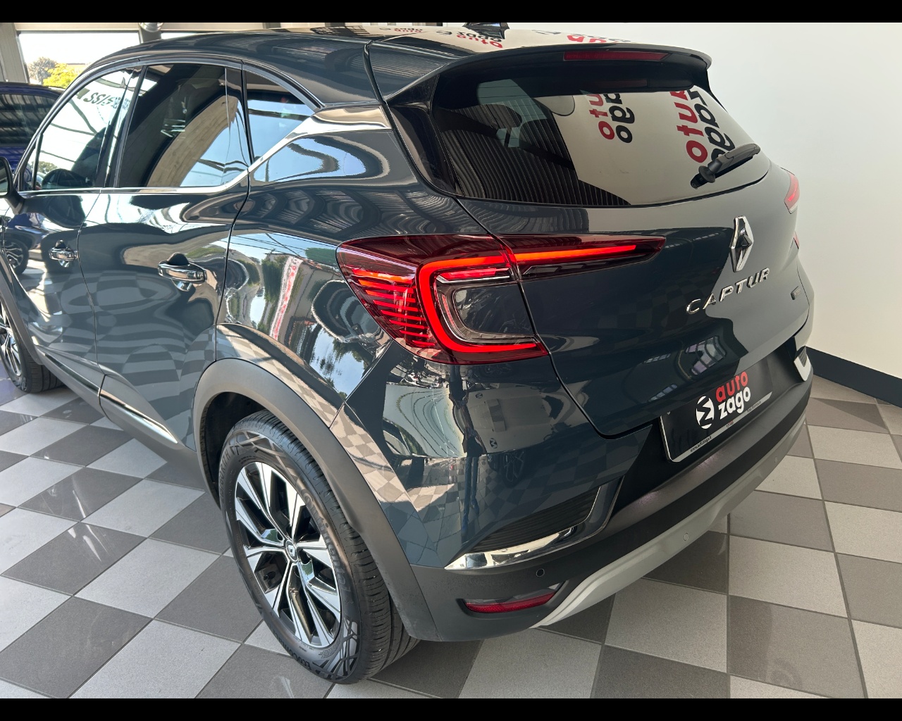 Renault Captur 2ª serie Captur Full Hybrid E-Tech 145 CV Techno - immagine 42