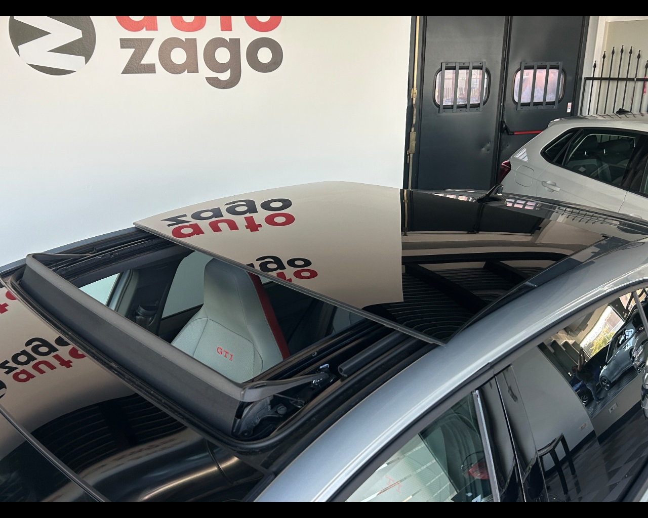 Volkswagen Golf 8ª serie Golf 2.0 TSI GTI DSG - immagine 15