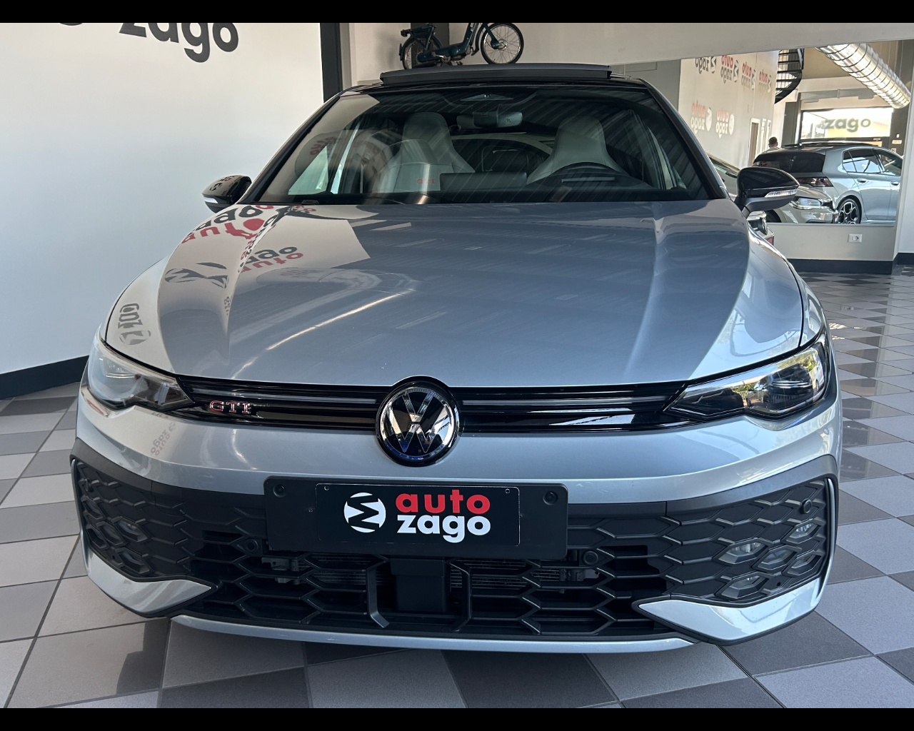 Volkswagen Golf 8ª serie Golf 2.0 TSI GTI DSG - immagine 17