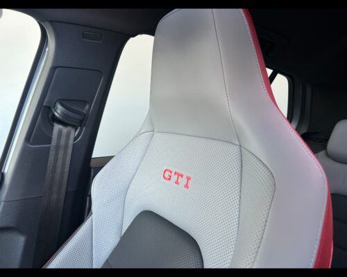 Volkswagen Golf 8ª serie Golf 2.0 TSI GTI DSG - immagine 30