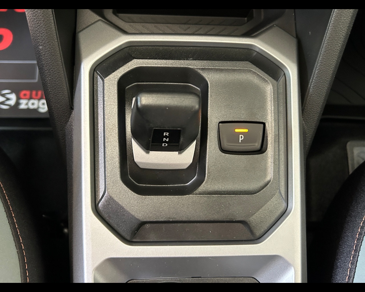 Dacia Duster 3ª serie Duster Hybrid-G 150 CV auto 4x4 Extreme - immagine 12