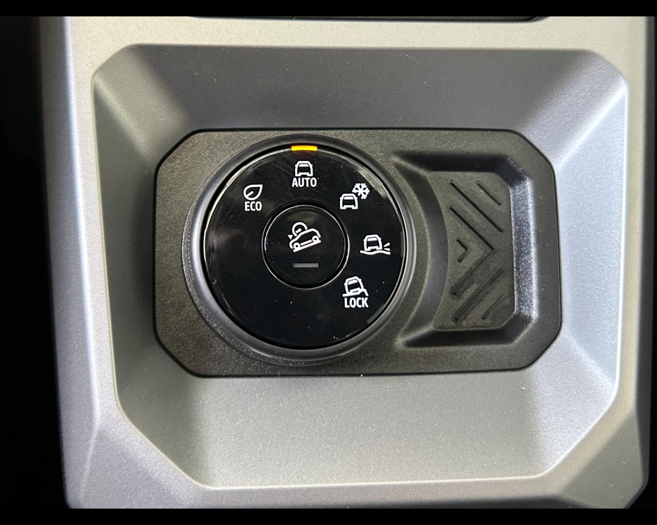 Dacia Duster 3ª serie Duster Hybrid-G 150 CV auto 4x4 Extreme - immagine 15