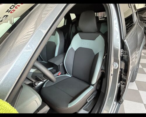 Dacia Duster 3ª serie Duster Hybrid-G 150 CV auto 4x4 Extreme - immagine 27