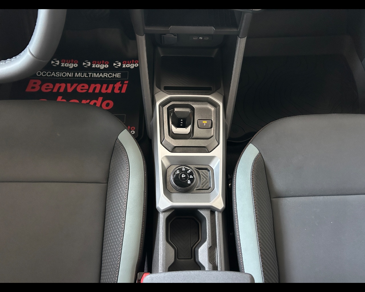 Dacia Duster 3ª serie Duster Hybrid-G 150 CV auto 4x4 Extreme - immagine 39