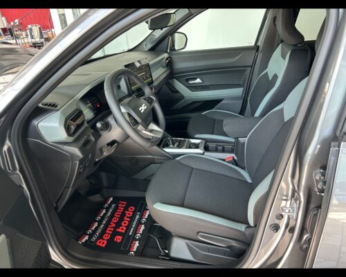 Dacia Duster 3ª serie Duster Hybrid-G 150 CV auto 4x4 Extreme - immagine 8