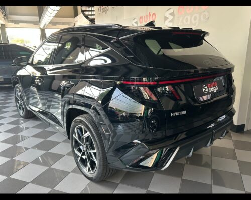 Hyundai Tucson 3ª serie Tucson 1.6 HEV 4WD aut. N Line - immagine 10