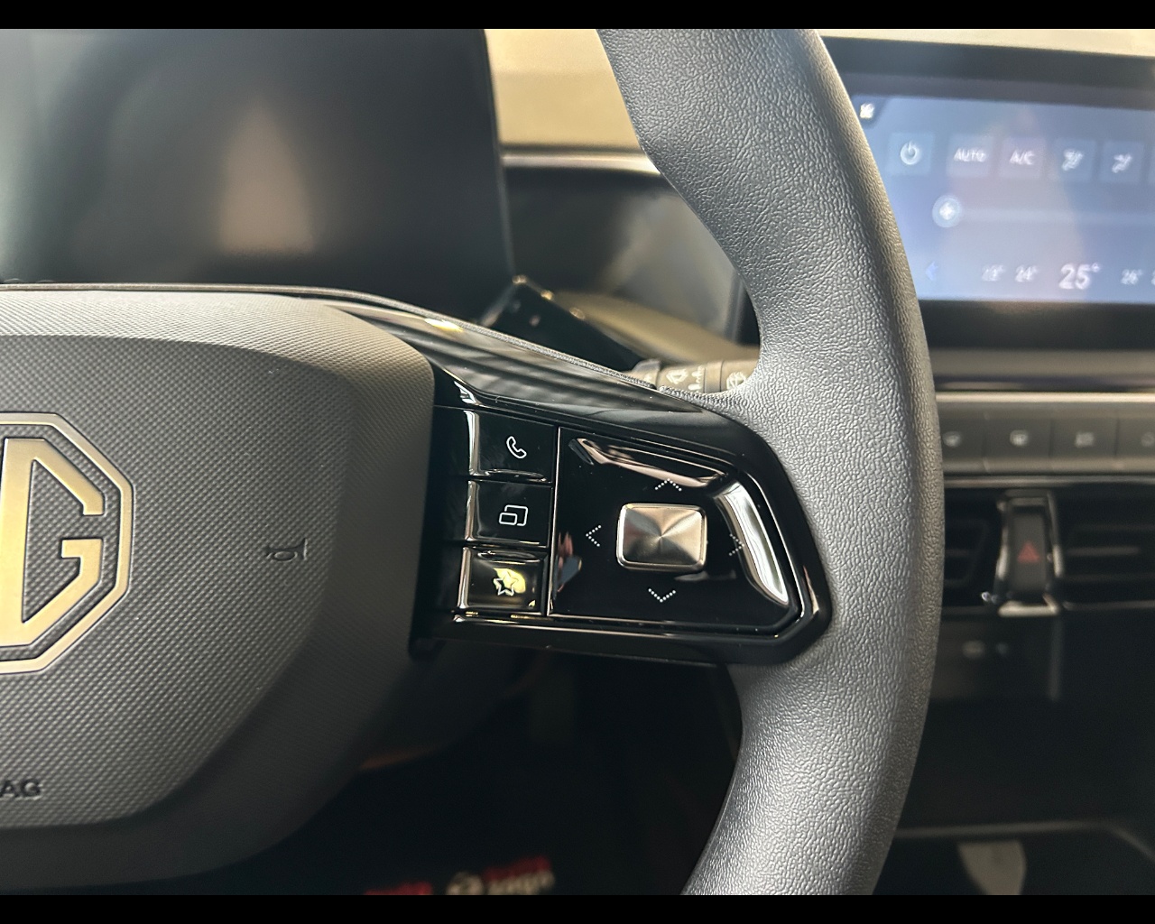 Mg MG3 - MG3 1.5 Hybrid+ Comfort - immagine 40