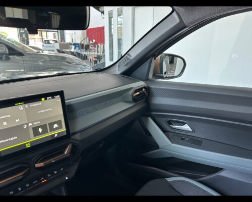 Dacia Duster Hybrid-G 150 CV auto 4x4 Extreme - immagine 30