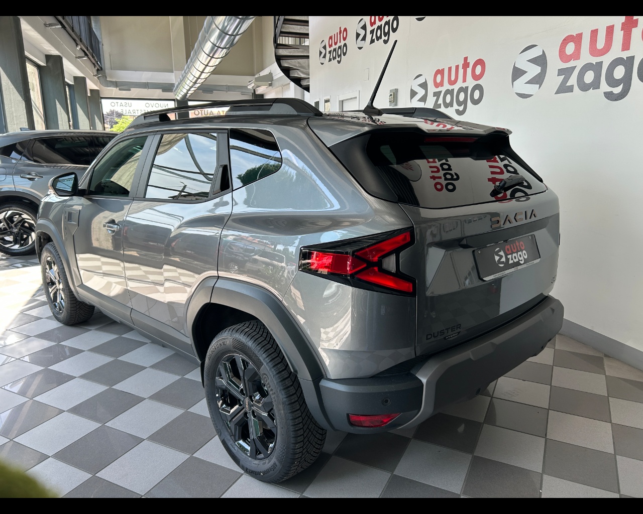 Dacia Duster Hybrid-G 150 CV auto 4x4 Extreme - immagine 4
