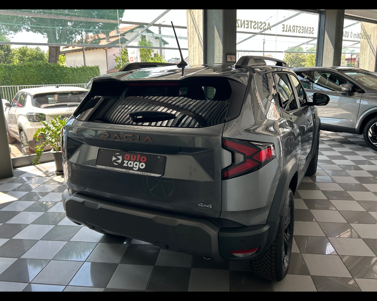 Dacia Duster Hybrid-G 150 CV auto 4x4 Extreme - immagine 5
